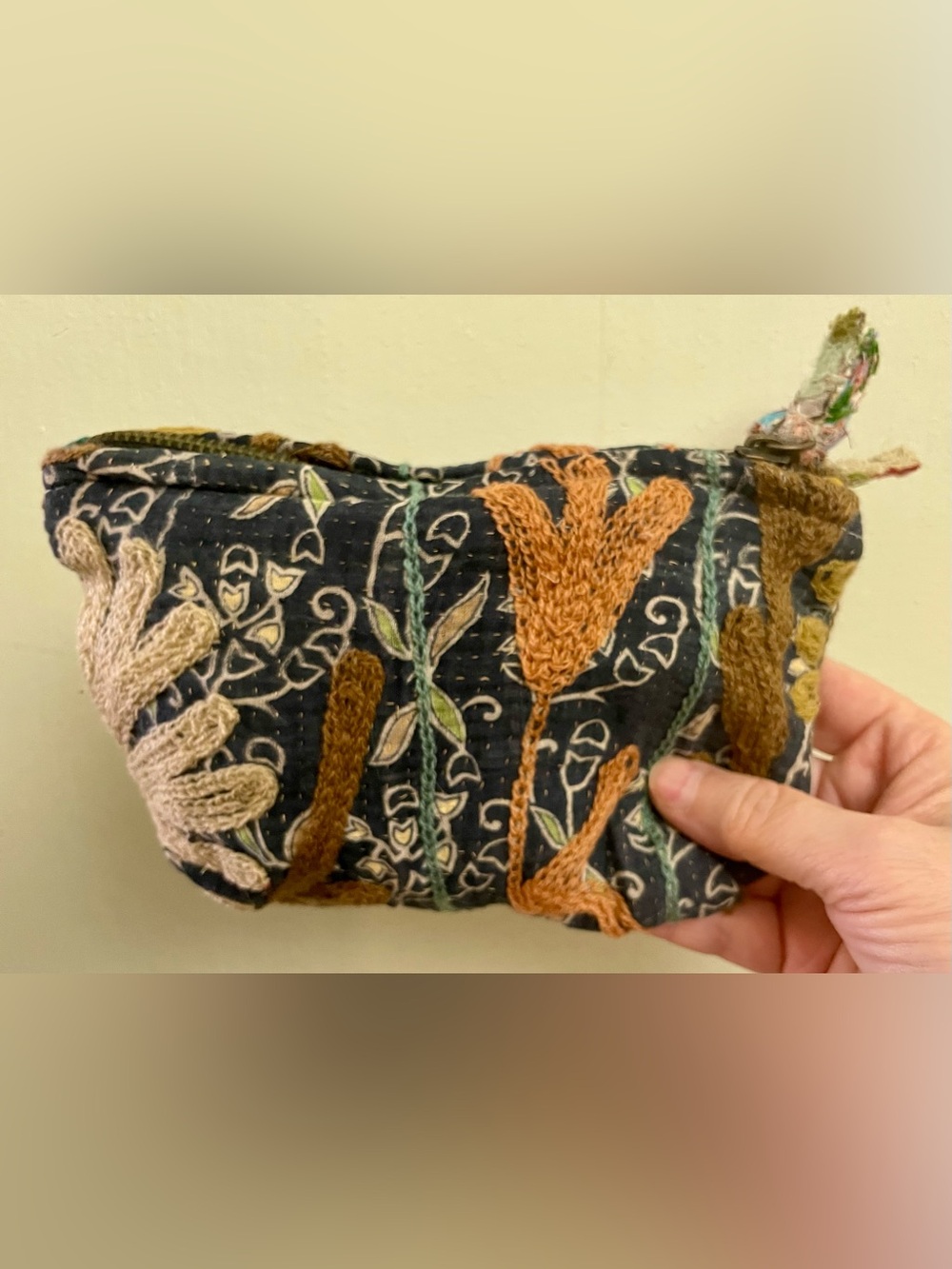 Kantha Suzani Pouch Bag Handmade from India - Picture 2 of 2